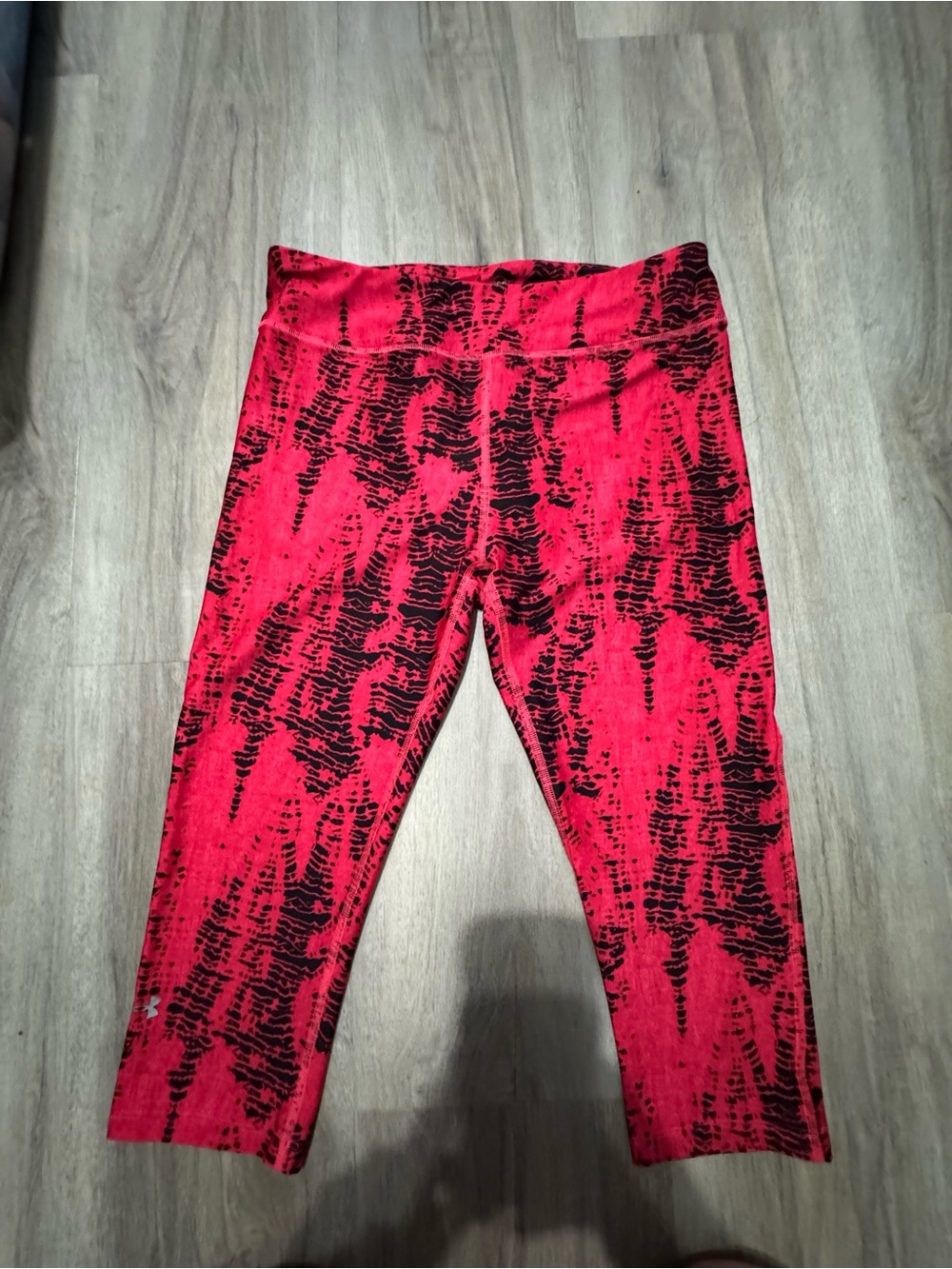 Under Armour Red and Black Patterned Capri Leggings